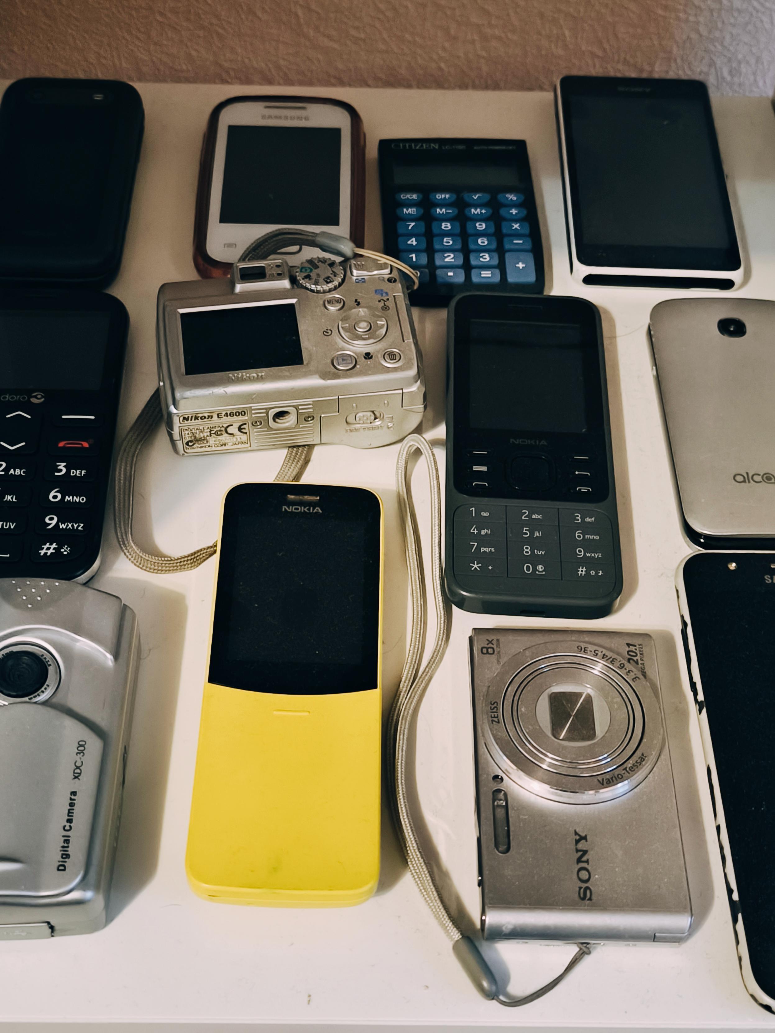 Telefoni, fotoaparāti