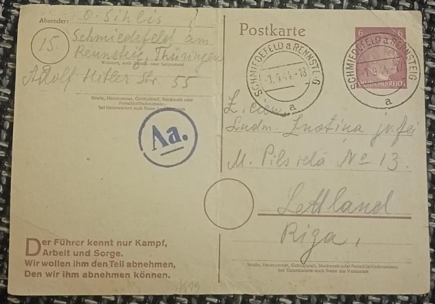 Pastkarte ar iedrukātu propagandas tekstu "Fīrers zina tikai cīņu, darbu un rūpes. Mēs vēlam viņu atbrīvot no tās daļas, ko mēs varam pārņemt."